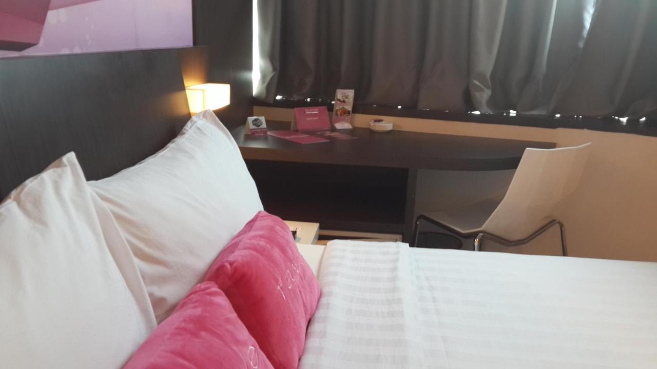 페이브호텔 플루이트 정션 자카르타 외부 사진